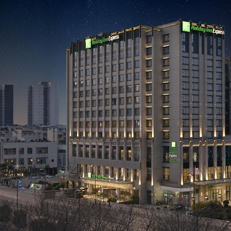 Holiday Inn Express Chengdu Huanhuaxi By Ihg-Near Jinsha Site Musem,Near Wuhou Temple Museum,Welcome Drinks,Free Gym,Free Self-Service Laundry Thành Đô Ngoại thất bức ảnh