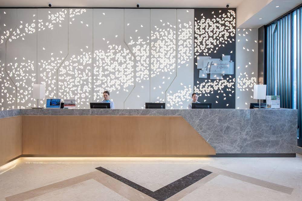 Holiday Inn Express Chengdu Huanhuaxi By Ihg-Near Jinsha Site Musem,Near Wuhou Temple Museum,Welcome Drinks,Free Gym,Free Self-Service Laundry Thành Đô Ngoại thất bức ảnh