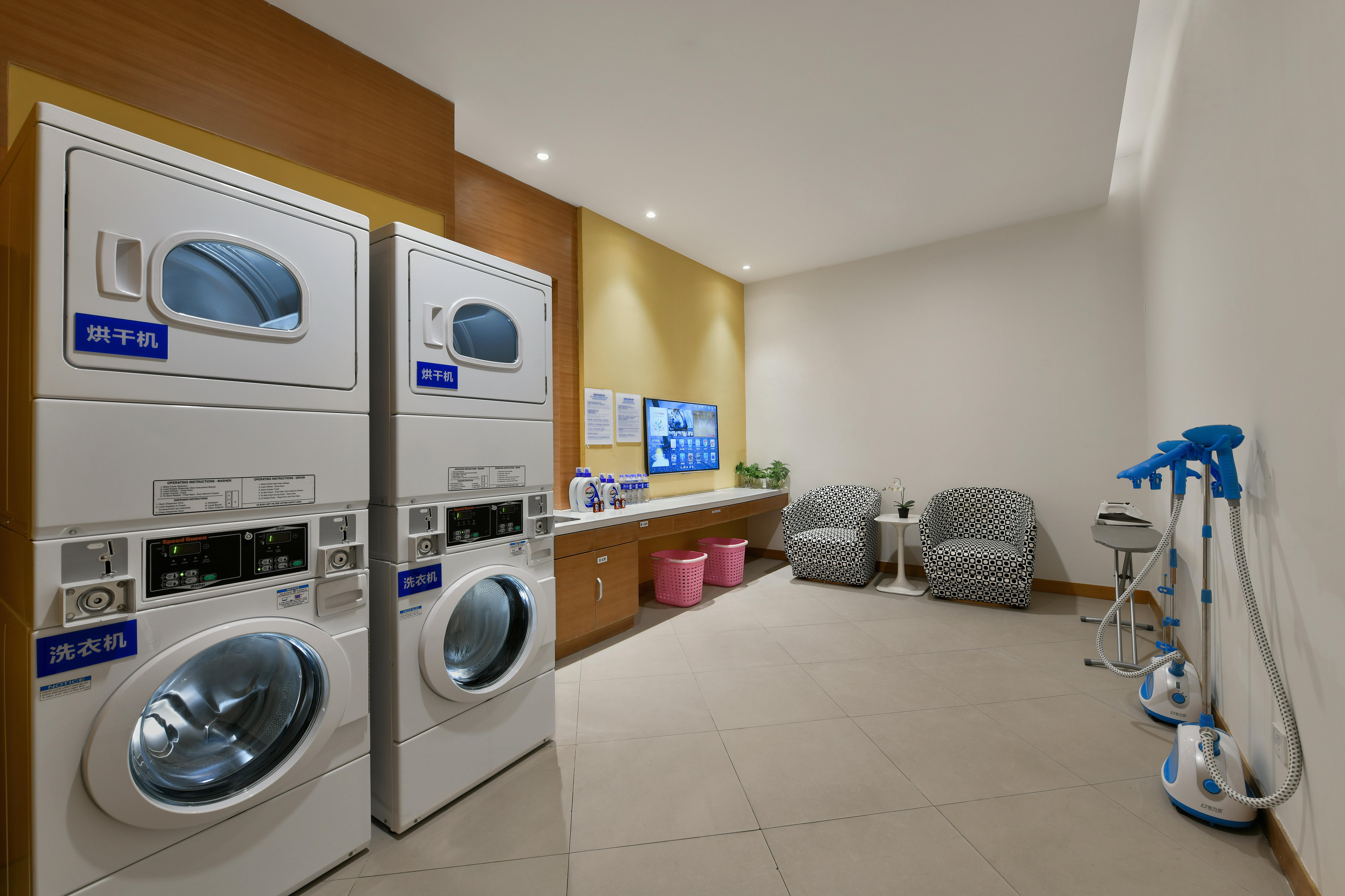 Holiday Inn Express Chengdu Huanhuaxi By Ihg-Near Jinsha Site Musem,Near Wuhou Temple Museum,Welcome Drinks,Free Gym,Free Self-Service Laundry Thành Đô Ngoại thất bức ảnh