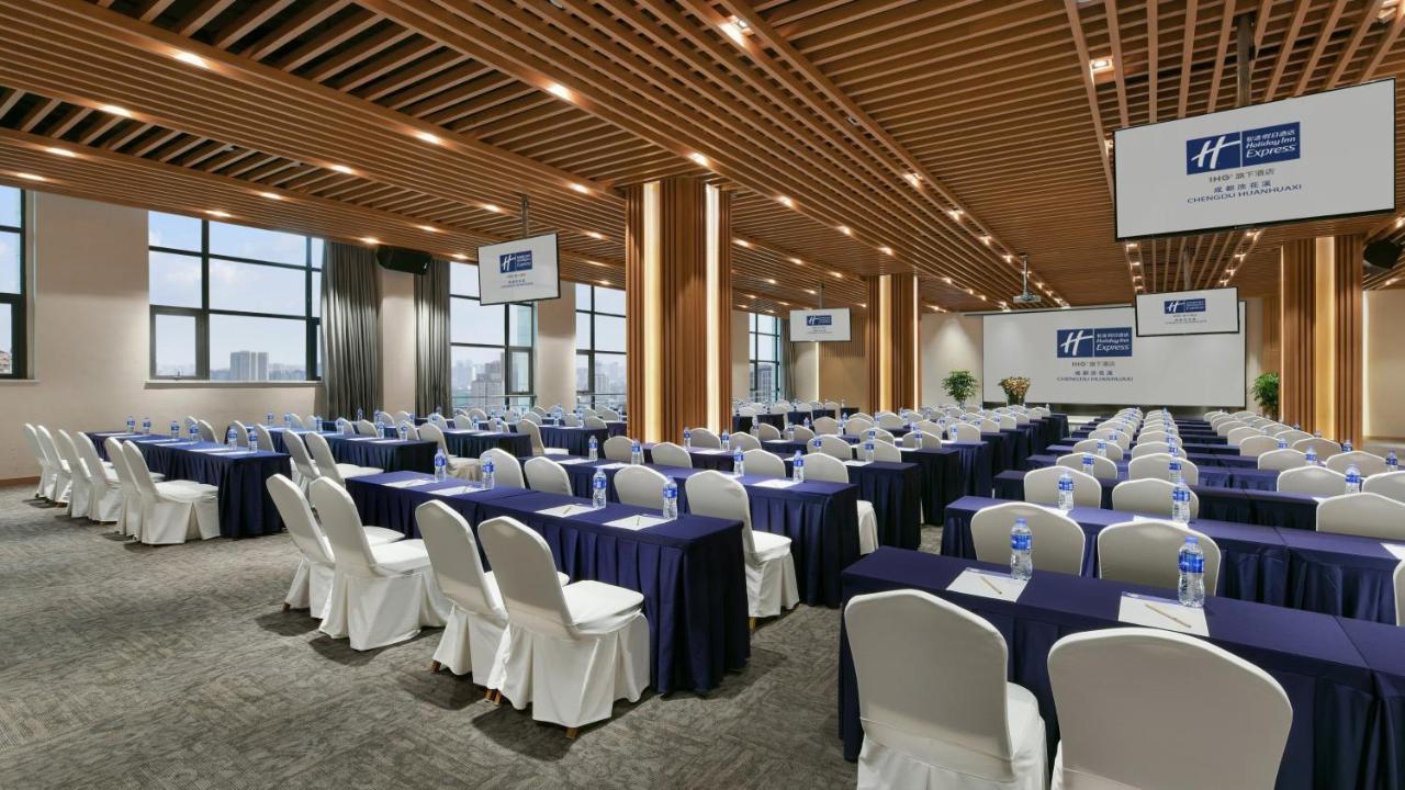 Holiday Inn Express Chengdu Huanhuaxi By Ihg-Near Jinsha Site Musem,Near Wuhou Temple Museum,Welcome Drinks,Free Gym,Free Self-Service Laundry Thành Đô Ngoại thất bức ảnh
