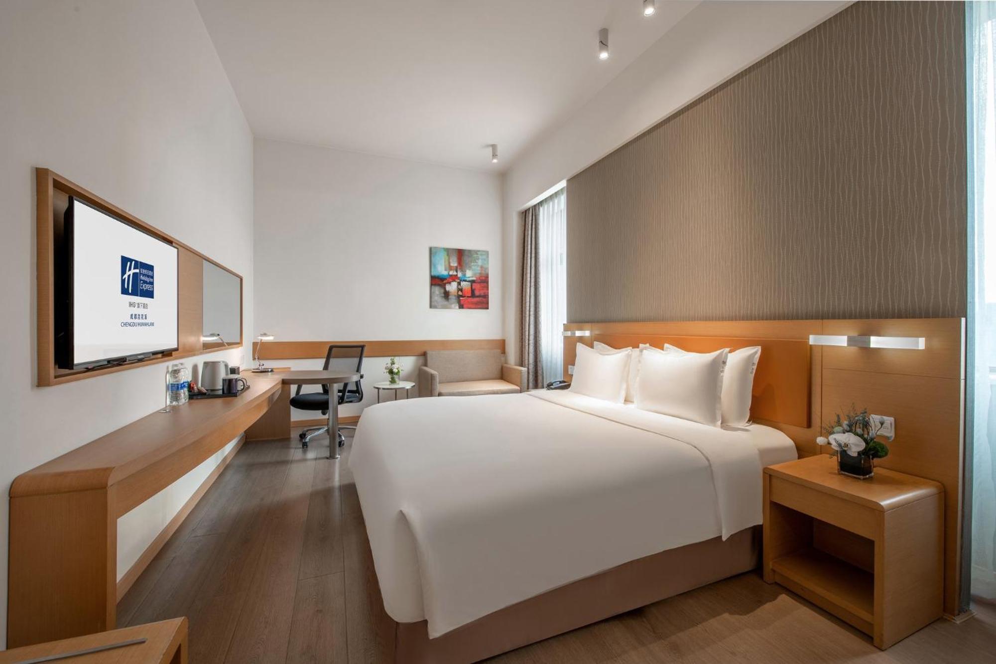 Holiday Inn Express Chengdu Huanhuaxi By Ihg-Near Jinsha Site Musem,Near Wuhou Temple Museum,Welcome Drinks,Free Gym,Free Self-Service Laundry Thành Đô Ngoại thất bức ảnh