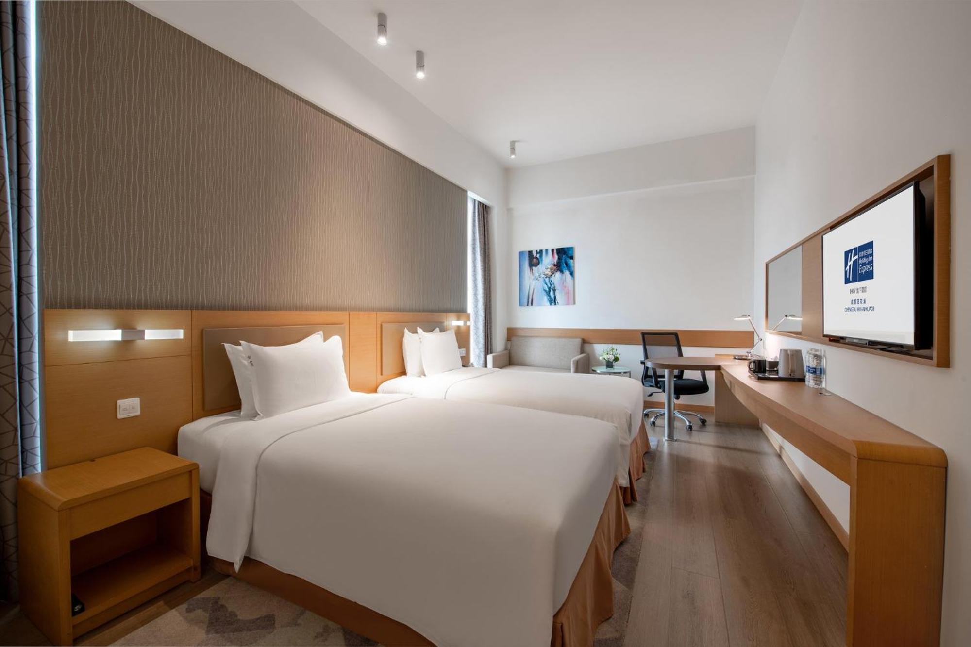 Holiday Inn Express Chengdu Huanhuaxi By Ihg-Near Jinsha Site Musem,Near Wuhou Temple Museum,Welcome Drinks,Free Gym,Free Self-Service Laundry Thành Đô Ngoại thất bức ảnh