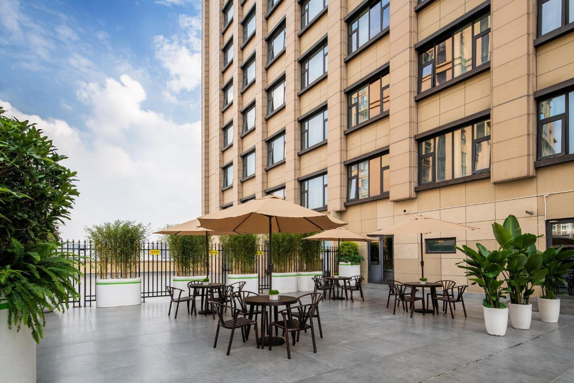 Holiday Inn Express Chengdu Huanhuaxi By Ihg-Near Jinsha Site Musem,Near Wuhou Temple Museum,Welcome Drinks,Free Gym,Free Self-Service Laundry Thành Đô Ngoại thất bức ảnh