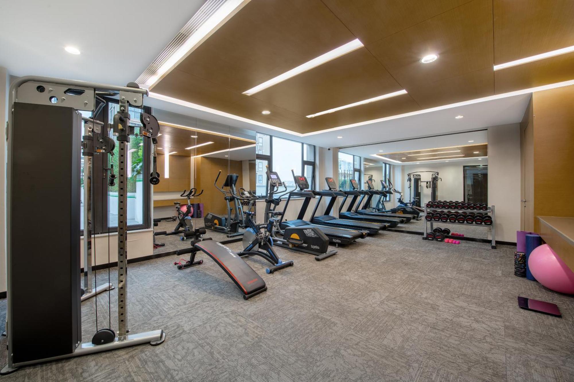 Holiday Inn Express Chengdu Huanhuaxi By Ihg-Near Jinsha Site Musem,Near Wuhou Temple Museum,Welcome Drinks,Free Gym,Free Self-Service Laundry Thành Đô Ngoại thất bức ảnh