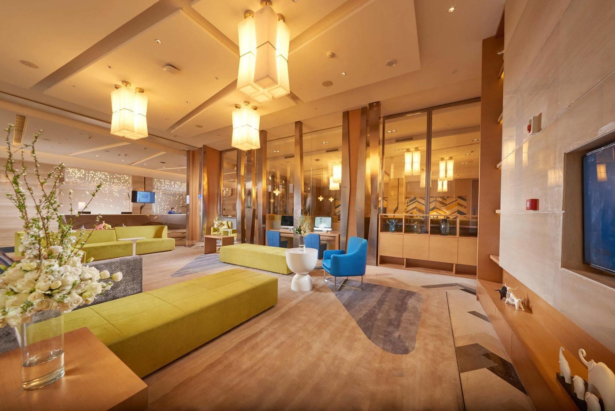 Holiday Inn Express Chengdu Huanhuaxi By Ihg-Near Jinsha Site Musem,Near Wuhou Temple Museum,Welcome Drinks,Free Gym,Free Self-Service Laundry Thành Đô Ngoại thất bức ảnh