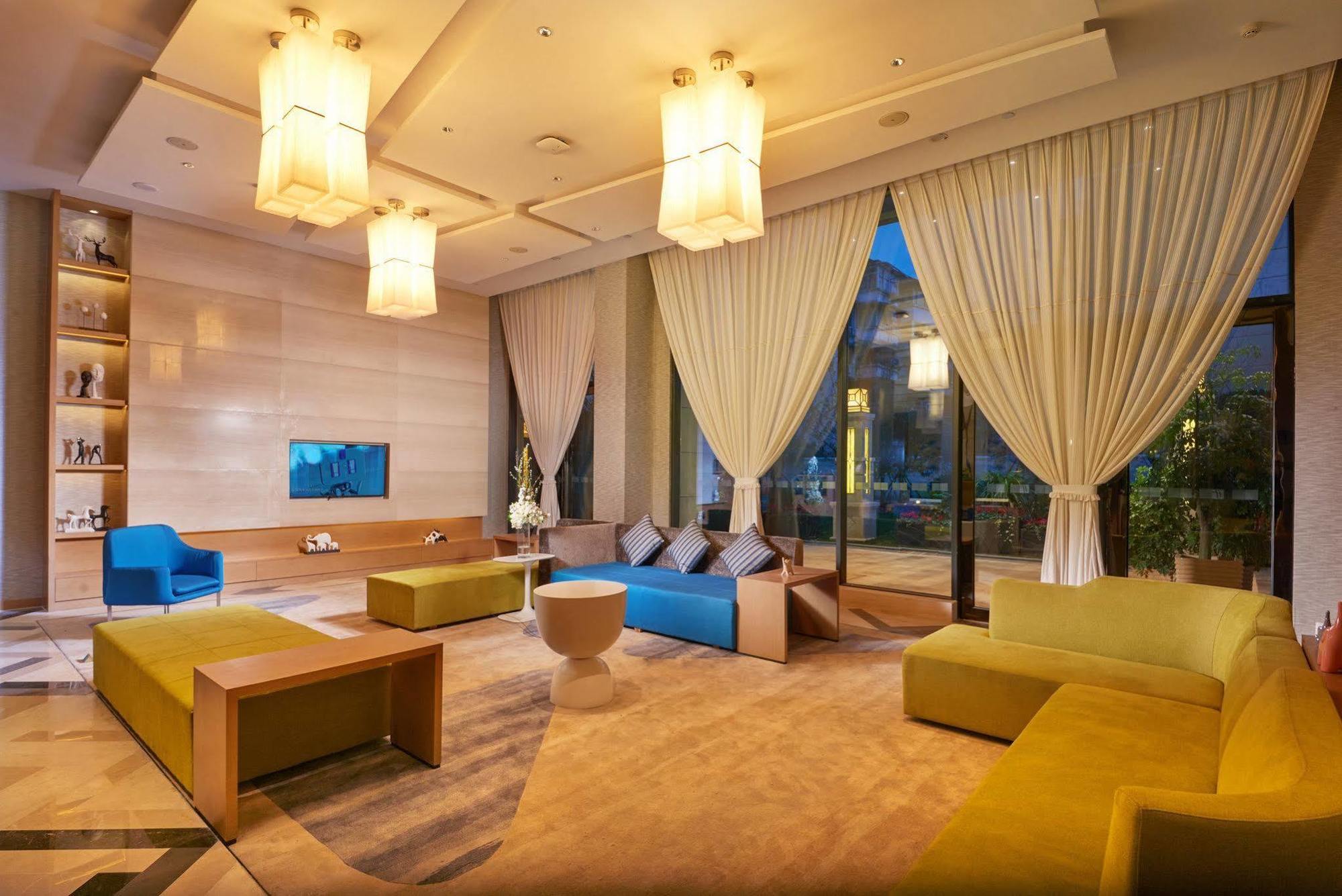 Holiday Inn Express Chengdu Huanhuaxi By Ihg-Near Jinsha Site Musem,Near Wuhou Temple Museum,Welcome Drinks,Free Gym,Free Self-Service Laundry Thành Đô Ngoại thất bức ảnh